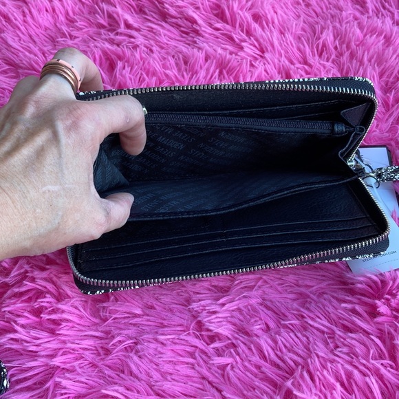 Steve Madden python print faux leather wallet with chrome tone hardware - Picture 3 of 7